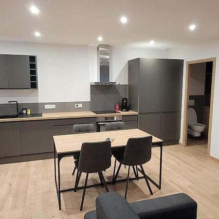 Superbe Appartement T2 Climatise, Idealement Situe يوجين المظهر الخارجي الصورة