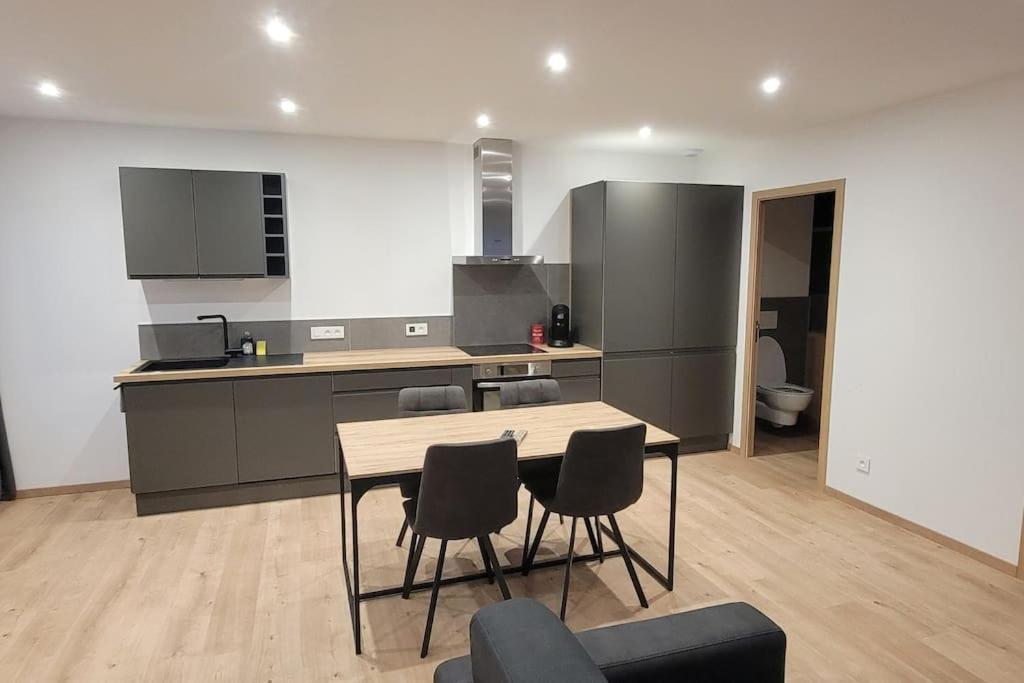 Superbe Appartement T2 Climatise, Idealement Situe يوجين المظهر الخارجي الصورة